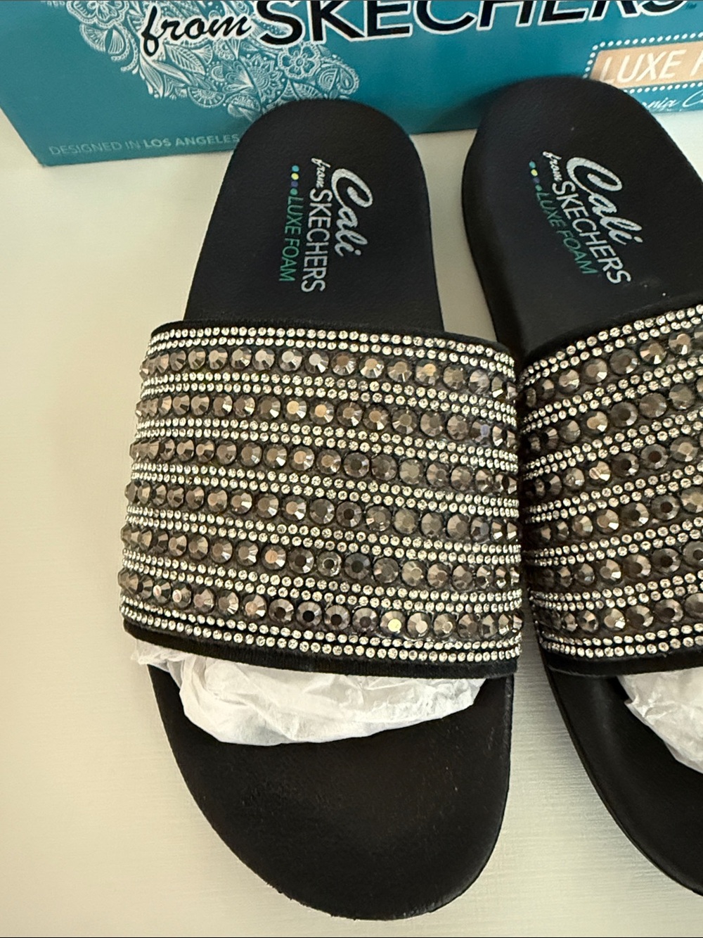 Skechers new in box rocker glam sandals, black, size 9 - Picture 2 of 5